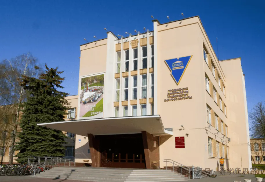 只需一年寒暑假！硕士的“快车道”来了